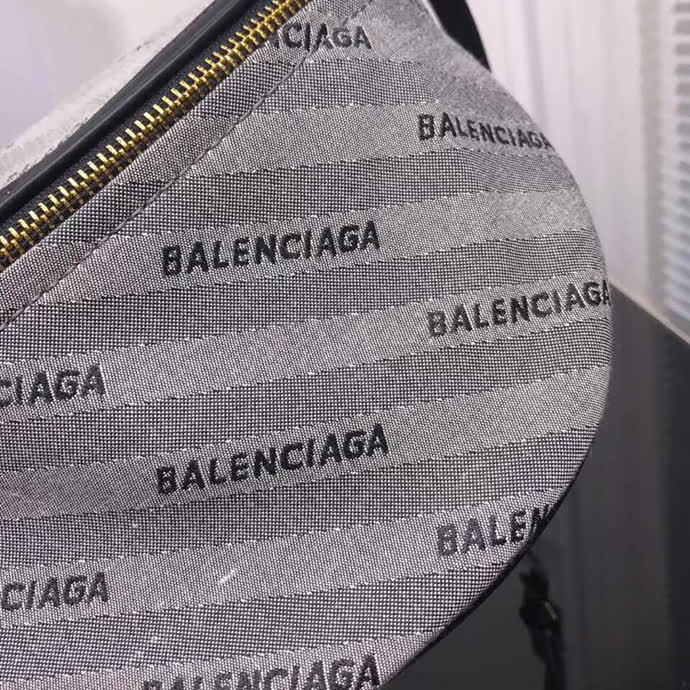 BALENCIAG巴黎世家 火爆 帆布拼牛皮 可做胸包 斜挎 單肩包 91869  BL1610